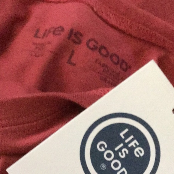 Men’s Christmas Life is Good Tee NWT Multiple Sizes - Picture 5 of 5